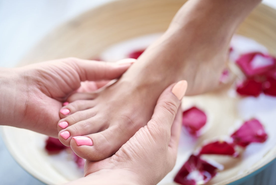 7 Warning Signs That Your Feet Need Immediate Care